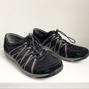 Dansko Honor sneaker black bungee closure size 40